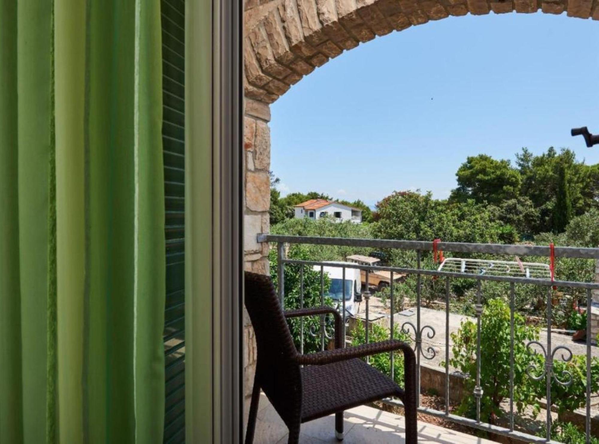 Hotel Krknjasi Drvenik Veli Exterior foto